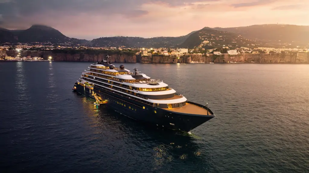 Ritz-carlton-yacht-03